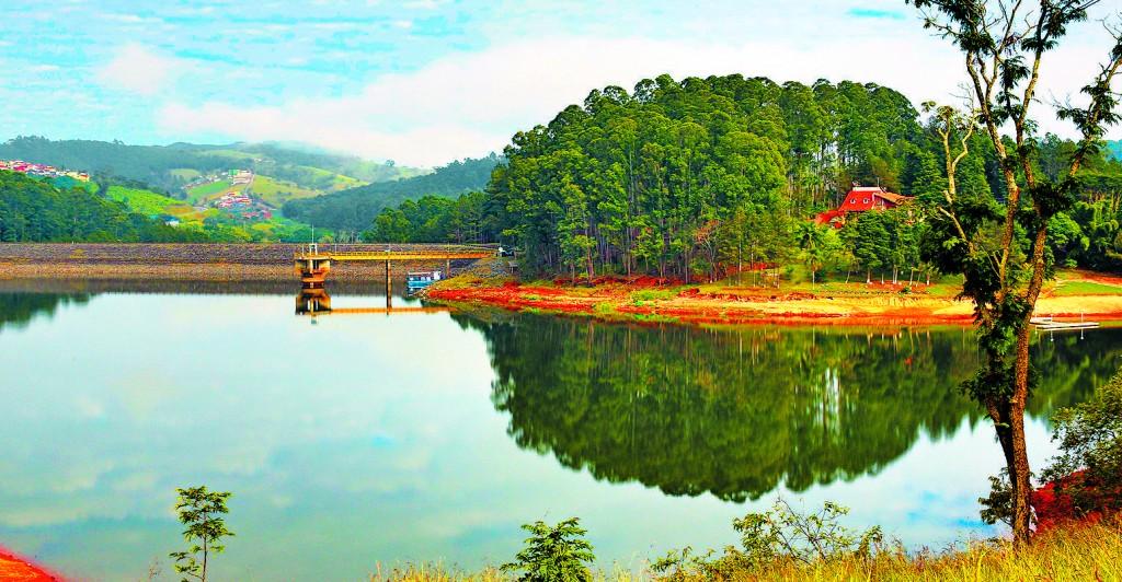 Represa reserva do Atibainha, que faz parte do Sistema Cantareira, na cidade de Nazar&eacute; Paulista: crise h&iacute;drica atrasou renova&ccedil;&atilde;o da outorga (AE)