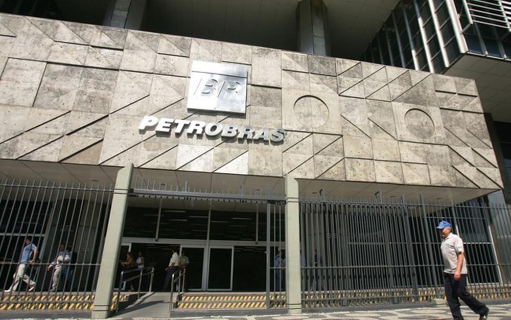 Petrobr&aacute;s come&ccedil;a a reconquistar a confian&ccedil;a dos investidores  (  Cedoc/RAC)