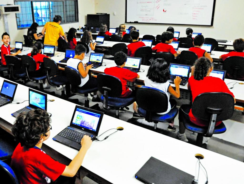 Segundo o Minist&eacute;rio da Educa&ccedil;&atilde;o (MEC), n&atilde;o h&aacute; multas ou puni&ccedil;&otilde;es para as prefeituras que descumprirem o prazo, tampouco existe regulamenta&ccedil;&atilde;o que especifique responsabilidades para os gestores ( Agência Brasil )