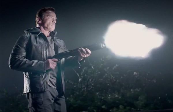 Arnold Schwarzenegger em cena do filme 'O Exterminador do Futuro: G&ecirc;nesis' (  Divulgação)
