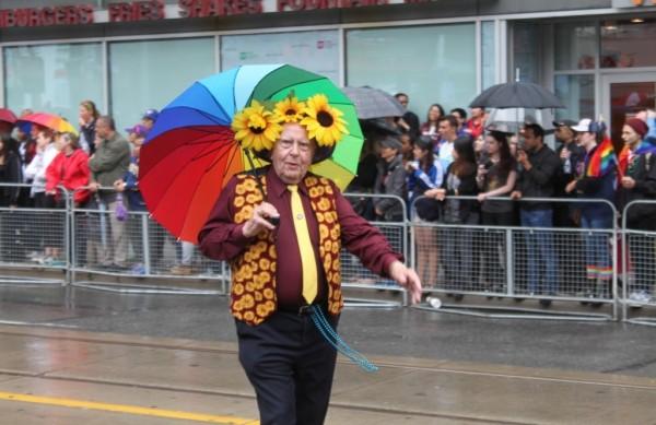 Parada LGBT 2015 em Toronto, maior cidade canadense (Eduardo Gregori/AAN)