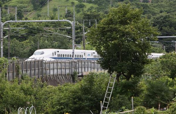 Duas pessoas morreram em tentativa de suic&iacute;dio dentro de trem no Jap&atilde;o (France Press)