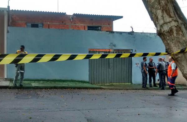 A causa da morte teria sido causada por inala&ccedil;&atilde;o de fuma&ccedil;a, j&aacute; que o corpo n&atilde;o estava queimado (Jaqueline Harumi/ AAN )