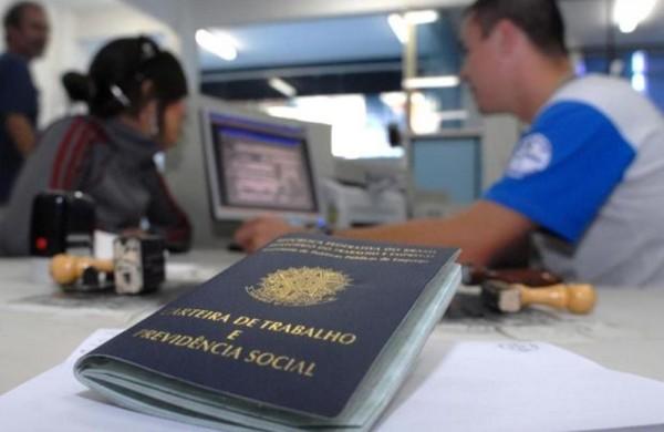 Al&eacute;m do cen&aacute;rio de vendas desfavor&aacute;vel, a volta da al&iacute;quota de 1% a 2,5% sobre a folha de pagamento piorou a situa&ccedil;&atilde;o da ind&uacute;stria de m&aacute;quinas e equipamentos (  Cedoc/RAC)