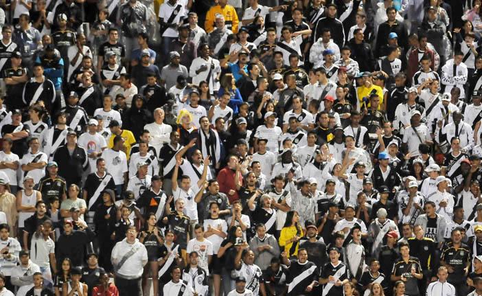 Torcida da Ponte d&aacute; seu apoio ao time (Cedoc/RAC)