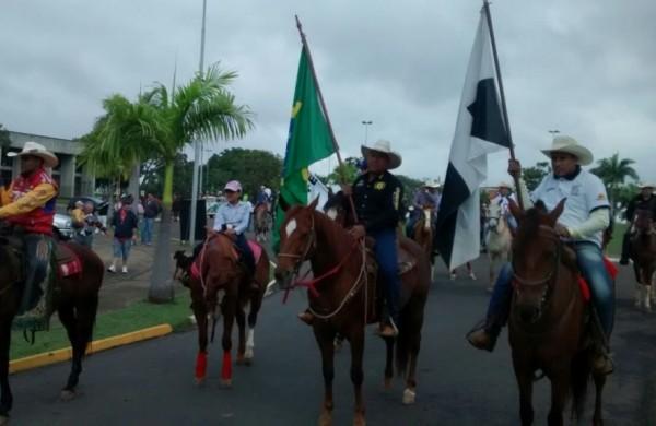 Desfile de Cavaleiros homenageia combatentes da Revolu&ccedil;&atilde;o de 32 em Nova Odessa (Bruno Bacchetti/ AAN)