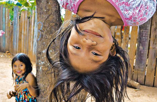 Fotos que integram a exposi&ccedil;&atilde;o Xingu - Olhar Para um Outro Brasil, que poder&aacute; ser visitada a partir de amanh&atilde; (Fábio Gallacci/ AAN)
