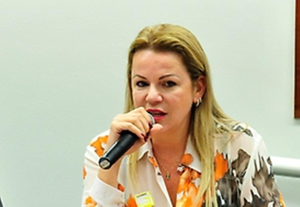 Stael disse que se separou no final de 2008, e que o esc&acirc;ndalo do mensal&atilde;o e trai&ccedil;&otilde;es contribu&iacute;ram para o fim do relacionamento (Agência Câmara)