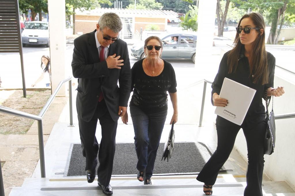 Rosely chega para depor em audi&ecirc;ncia do caso Sanasa em abril de 2013: defesa poder&aacute; ter acesso aos autos (  Cedoc/RAC)