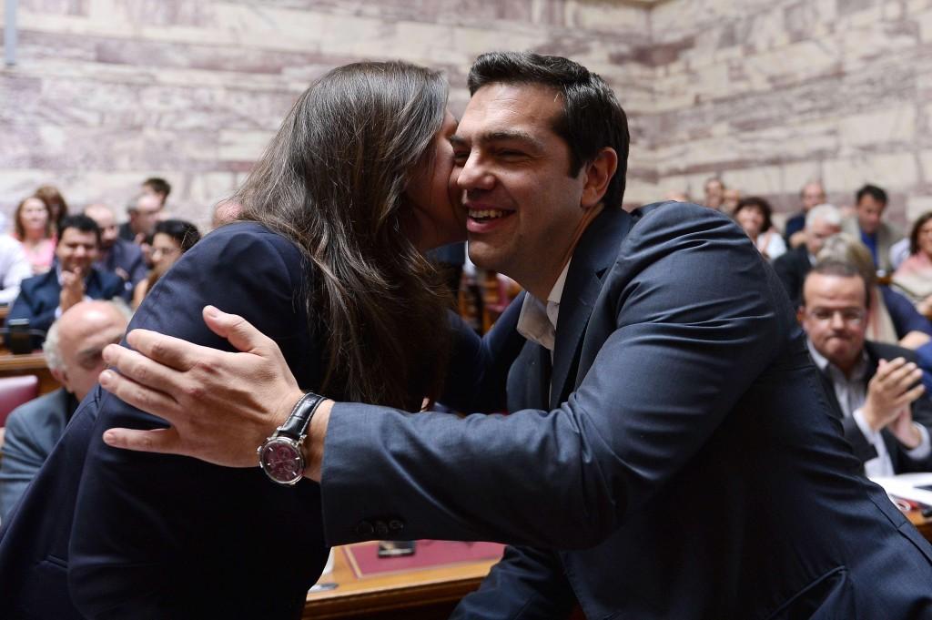 Tsipras acompanhou a vota&ccedil;&atilde;o no parlamento (Louisa Gouliamaki/France Press)