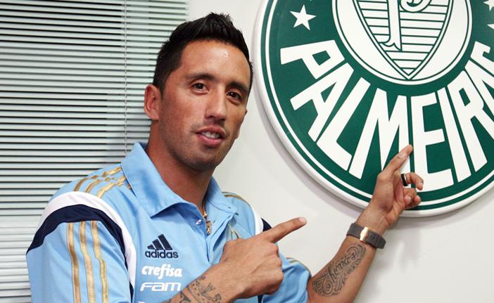 Lucas Barrios &eacute; o 24&ordm; refor&ccedil;o do Palmeiras para esta temporada (Cesar Greco/Ag Palmeiras/Divulgação)
