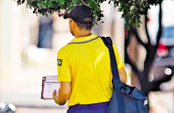 Correios atrasam servi&ccedil;os de entrega das correspond&ecirc;ncias em Piracicaba ( Christiano Diehl Neto/ Gazeta de Piracicaba)