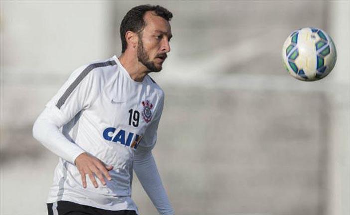 Edu Dracena marcou o primeiro gol do Tim&atilde;o (Daniel Augusto Jr/Ag&ecirc;ncia Corinthians)
