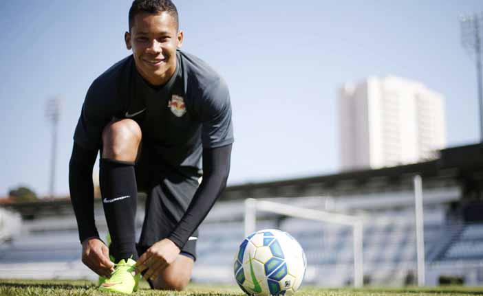 Caio Dantas marcou gol na derrota por 2 a 1 para o Oper&aacute;rio na semana passada e espera repetir a dose na tarde deste s&aacute;bado (25) (Divulgação/Red Bull)