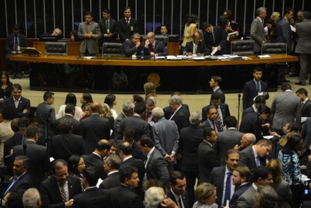 Os deputados federal rejeitaram a proposta de cotas para mulheres no Legislativo (Fabio Rodrigues Pozzebom/ Agência Brasil)