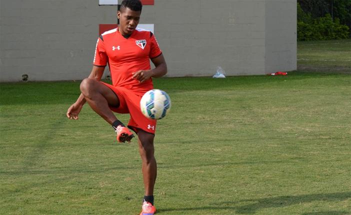 O atacante colombiano Wilder Guisao continua com uma programa&ccedil;&atilde;o de atividades para recuperar a forma f&iacute;sica  (  Divulgação/saopaulofc.net)