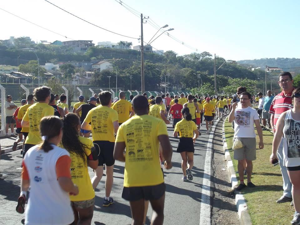 Os participantes da corrida receber&atilde;o kit com camiseta, chip, n&uacute;mero de competi&ccedil;&atilde;o e alfinetes para serem fixados &agrave; camiseta (  Divulgação)