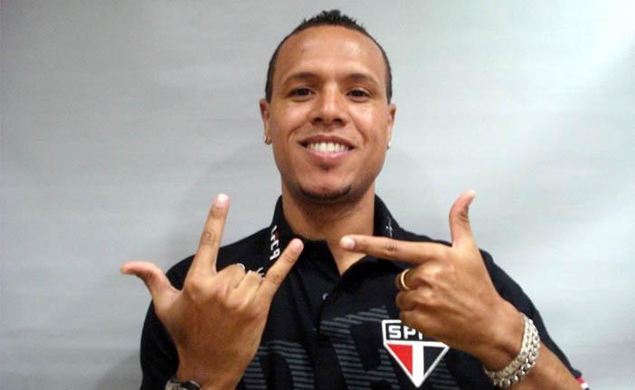 Luis Fabiano vive a expectativa de poder encarar o Corinthians (Divulgação)