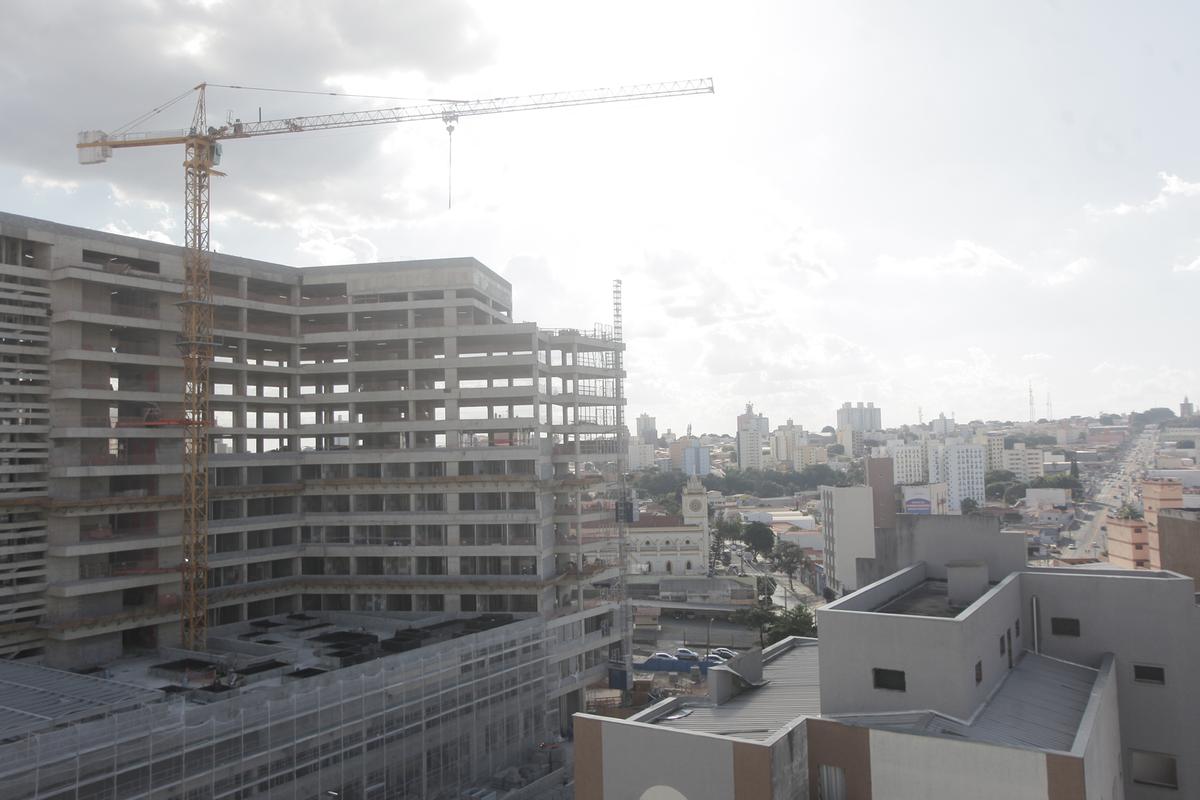 Construção está a todo vapor: projeto prevê prédio de 25 mil metros quadrados na primeira fase e outros 15 mil metros quadrados, na segunda , concluindo-se a toda a obra em 2023 (Kamá Ribeiro)