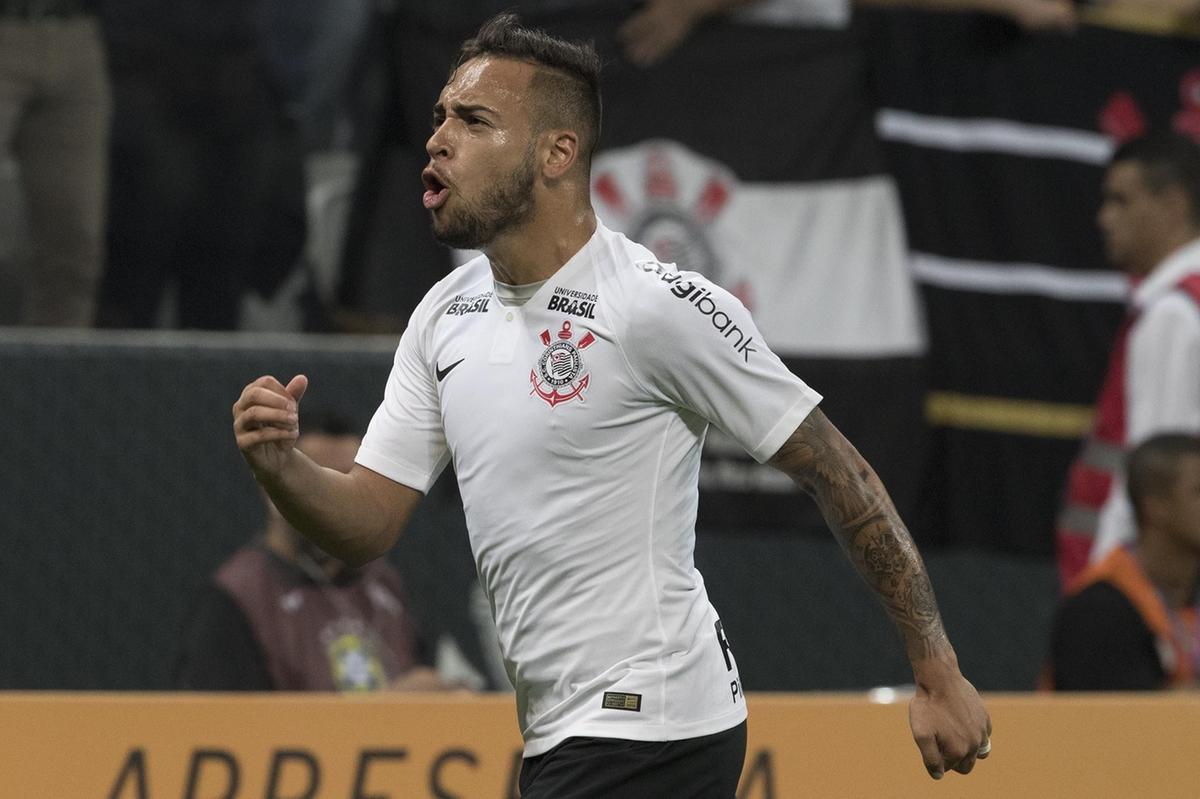 Com grandes atuação de Maycon, o time alvinegro se recuperou na etapa final (Divulgação)