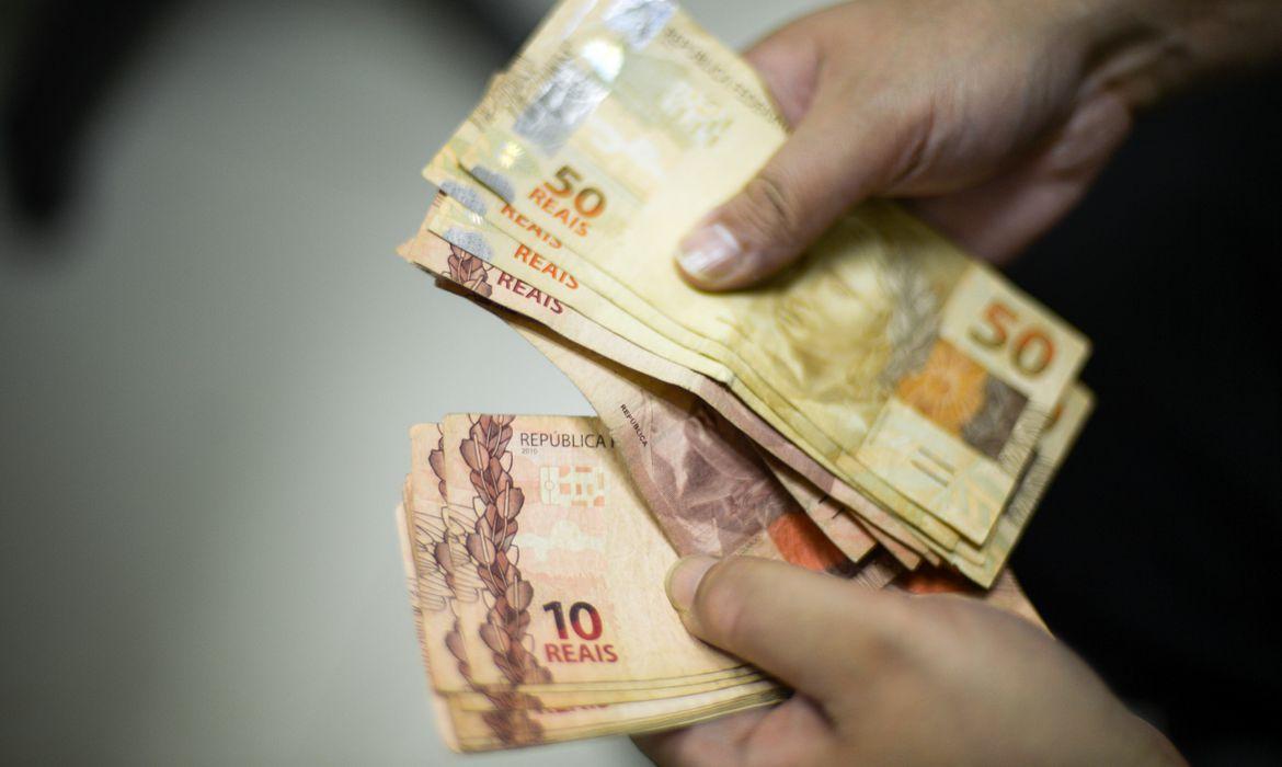 Nos últimos 30 dias, o Real perdeu bastante valor frente ao Dólar. (Marcello Casal Jr/ Agência Brasil)