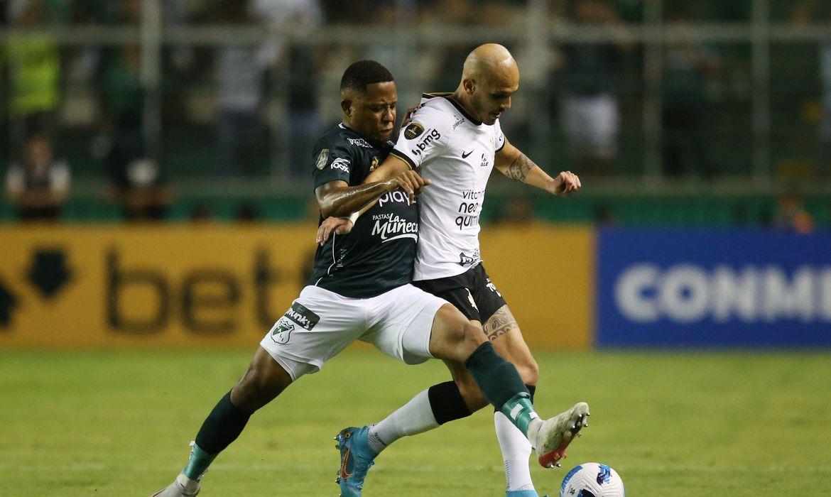 Resultado deixa Timão como líder do Grupo E da Libertadores (Reuters/ Luisa Gonzalez)