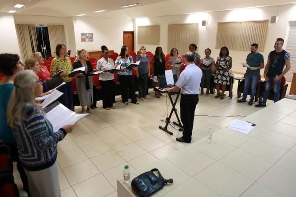 São duas oportunidades para quem gosta de cantar e quer aprender técnicas (Divulgação)