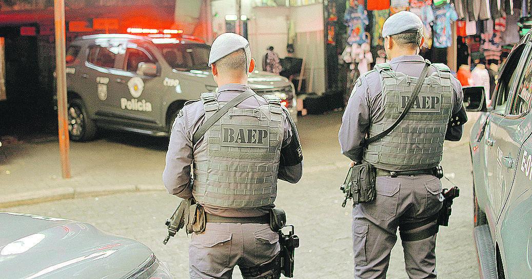 Policiais militares do Baep fazem vigilância em bairro de Campinas: reforço nos locais com mais crimes (Kamá Ribeiro)