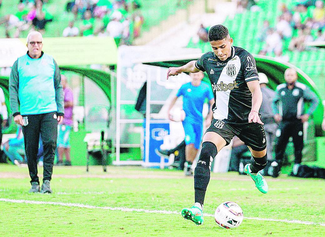 Dos sete jogos disputados na Série B do Brasileiro, Macaca viu o ataque passar em branco em cinco partidas (Álvaro Jr/Ponte Press)
