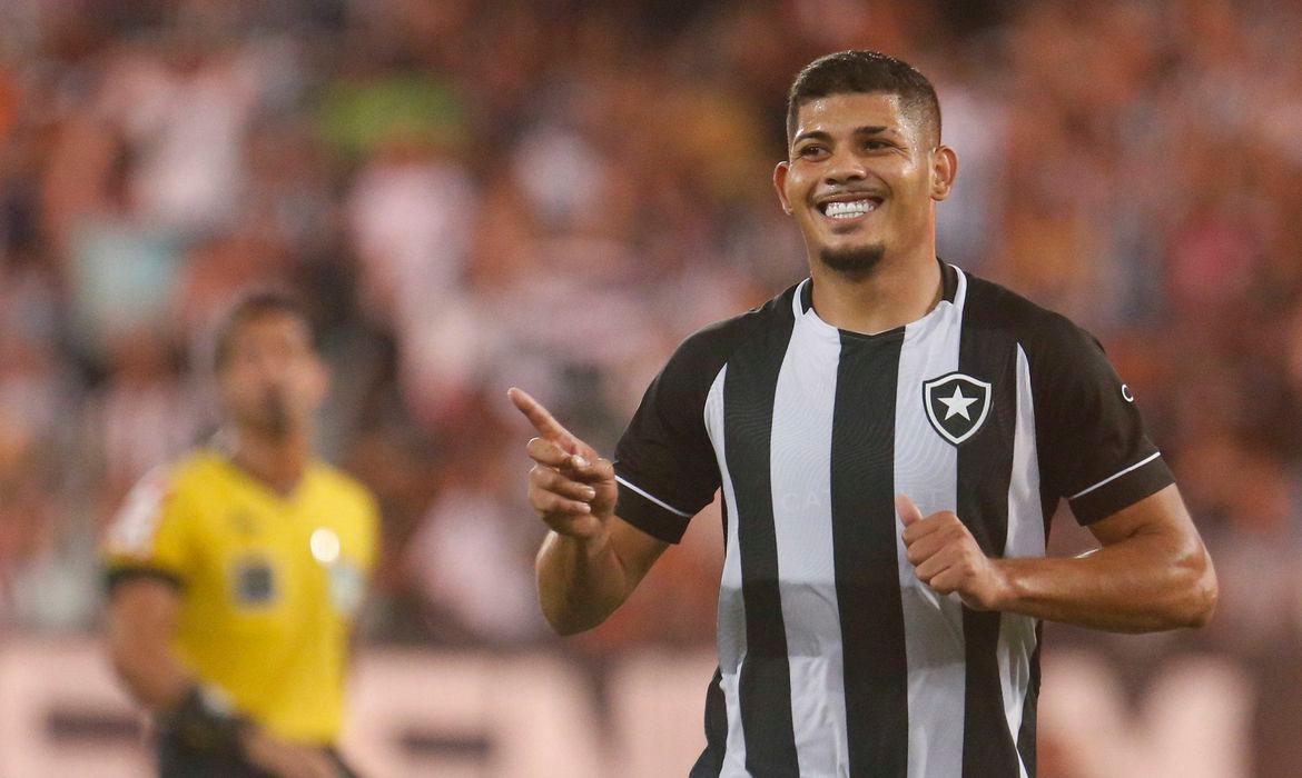 Coritiba bate América-MG e Juventude supera Avaí fora de casa (Vitor Silva/ Botafogo)