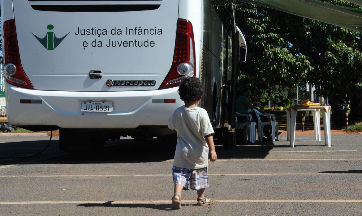 O Dia Nacional da Adoção é comemorado em 25 de maio (Agência Brasil)
