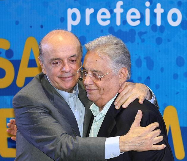 Fernando Henrique Cardoso e José Serra acenaram com apoio ao candidato do PT à Presidência da República (Reprodução)