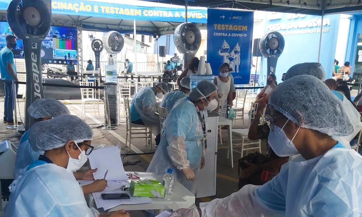 Boletim dindicou que 20 das 27 unidades da federação apresentam tendência de alta de síndromes respiratórias nas últimas seis semanas (Agência Brasil)
