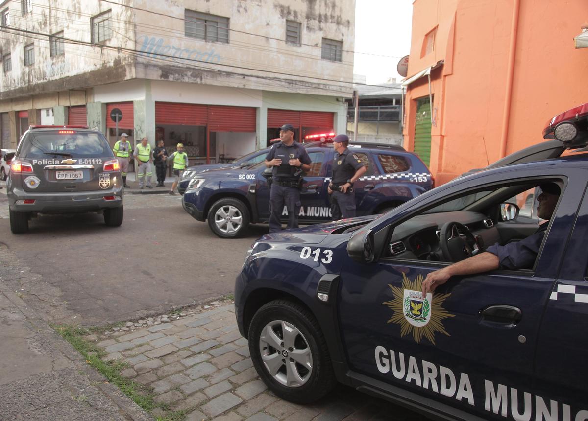 A Guarda Municipal deteve o suspeito e o levou para a 2ª Delegacia de Defesa da Mulher (Kamá Ribeiro)
