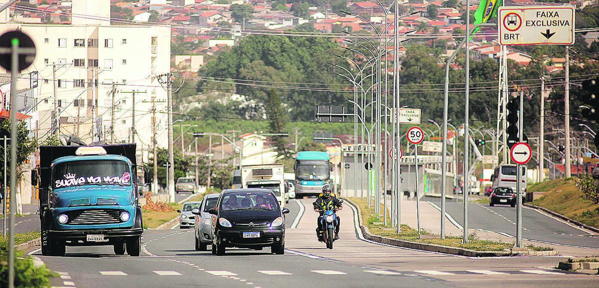 Avenida Ruy Rodrigues é uma das que mais registra acidentes devido ao volume de veículos que recebe; expectativa é a de reduzir mortes na via (Kamá Ribeiro)