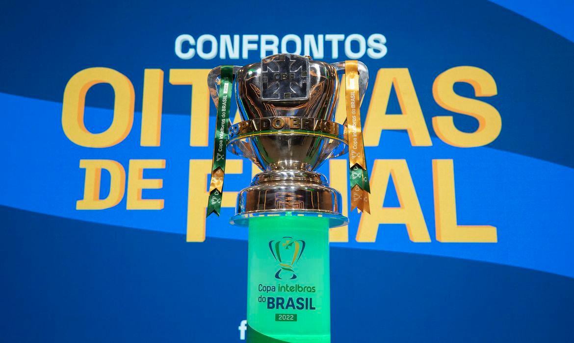 Os jogos começam com Bahia x Athletico Paranaense e Fortaleza x Ceará, às 19h30, e Corinthians x Santos e Atlético Mineiro x Flamengo, às 21h30, de quarta-feira (22) (Agência Brasil)