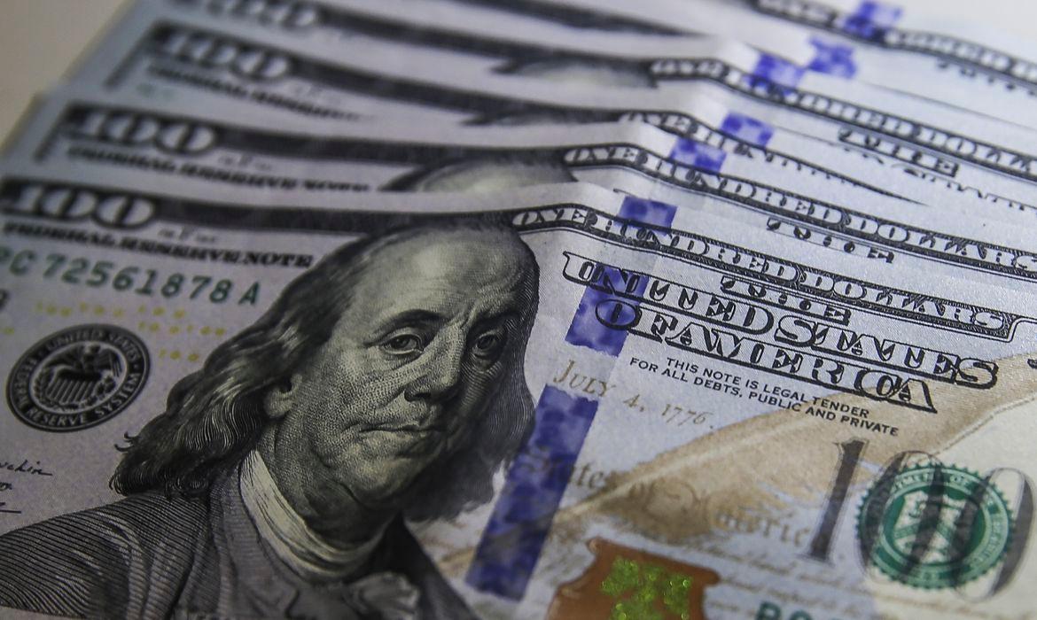 A moeda norte-americana acumula alta de 3,65% em julho. Em 2022, a divisa cai 2,74% (Valter Campanato/ Agência Brasil)