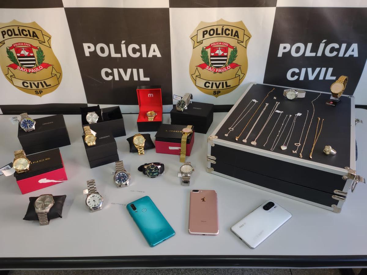 Objetos apreendidos pela polícia (Divulgação/ DIG)