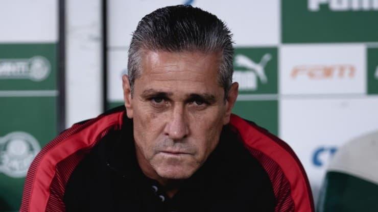 Jorginho, técnico do Atlético-GO (Ettore Chiereguini/AGIF)