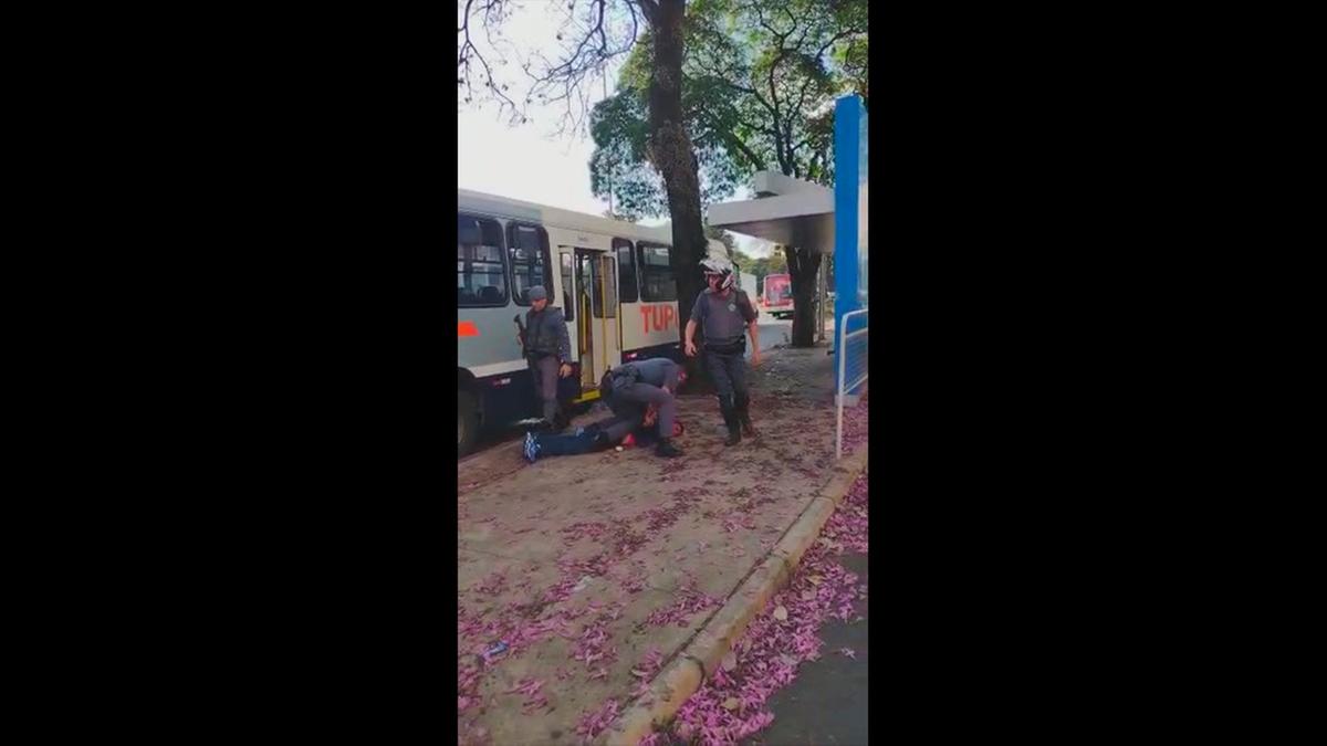 Homem é preso em flagrante após esfawuear pelo menos três pessoas em Piracicaba (Divulgação)