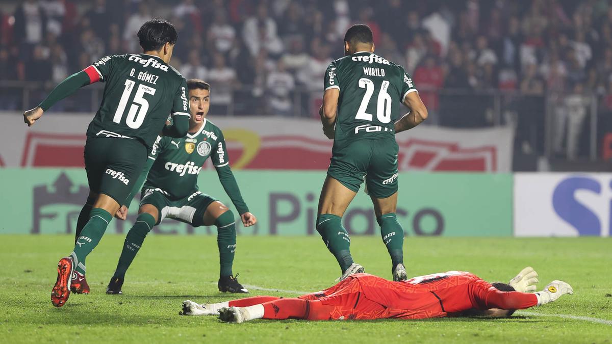 Jogadores do Palmeiras comemoram o gol da virada (Cesar Greco/ Palmeiras)