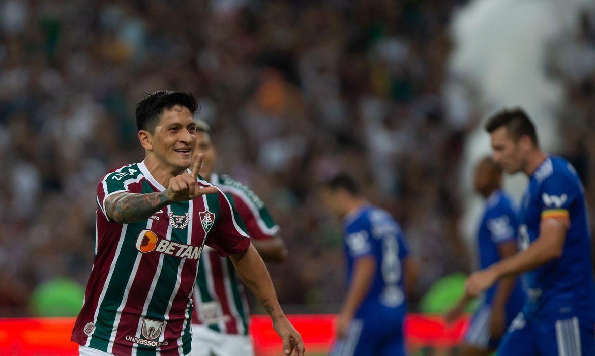 Diante de mais de 46 mil torcedores, o Fluminense derrotou o Cruzeiro por 2 a 1 (Agência Brasil)
