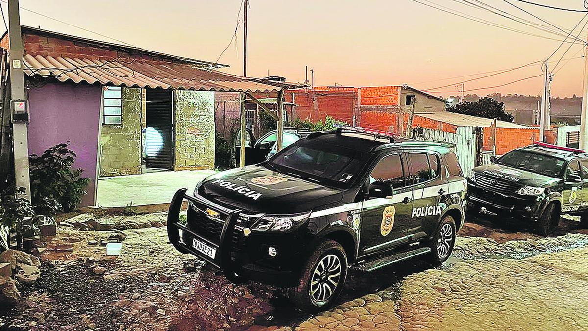 As prisões dos suspeitos ocorreram com base em mandados de prisão e de busca e apreensão expedidos pela Justiça e cumpridos por policiais da Deic (Divulgação)