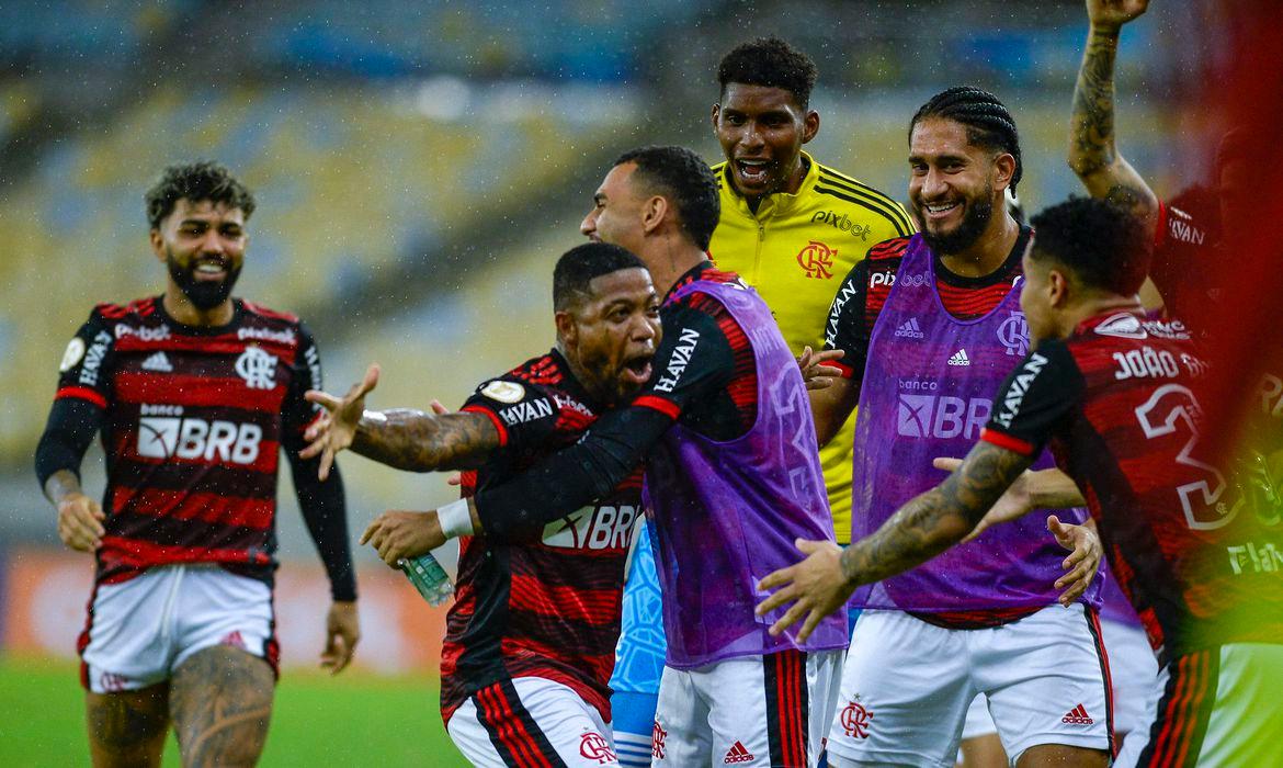 O Flamengo voltou a pressionar no fim e, por pouco, não ampliou o resultado com um golaço (Marcelo Cortes/Flamengo)