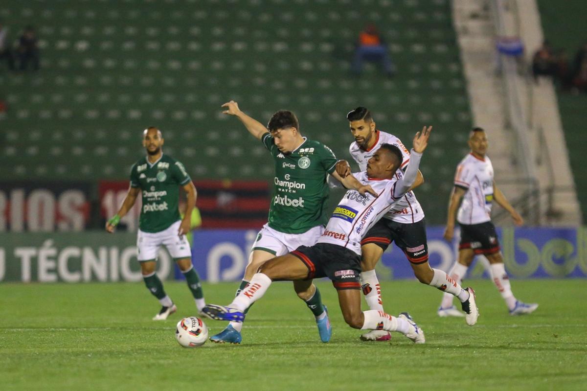 Mesmo jogando em casa, o Guarani não teve domínio do jogo e poucas vezes levou pergio ao gol adversário (Thomaz Marostegan/Guarani FC)