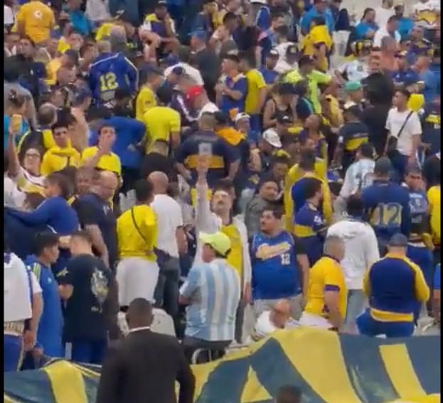 Torcedor do Boca Juniors foi flagrado fazendo uma saudação nazista (Reprodução/ Twitter)