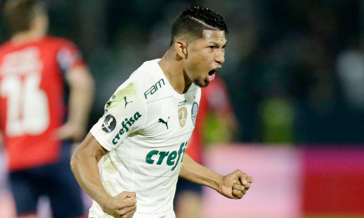 Com vitória de 3 a 0 o Verdão fica em situação tranquila nas oitavas (Reuters/ Cesar Olmedo)