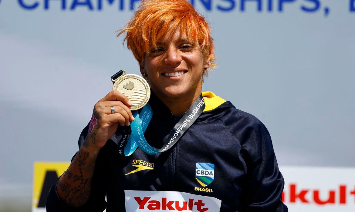É o 2º ouro da baiana no Mundial e a terceira vez que sobe ao pódio (Reuters/ Lisa Leutner)
