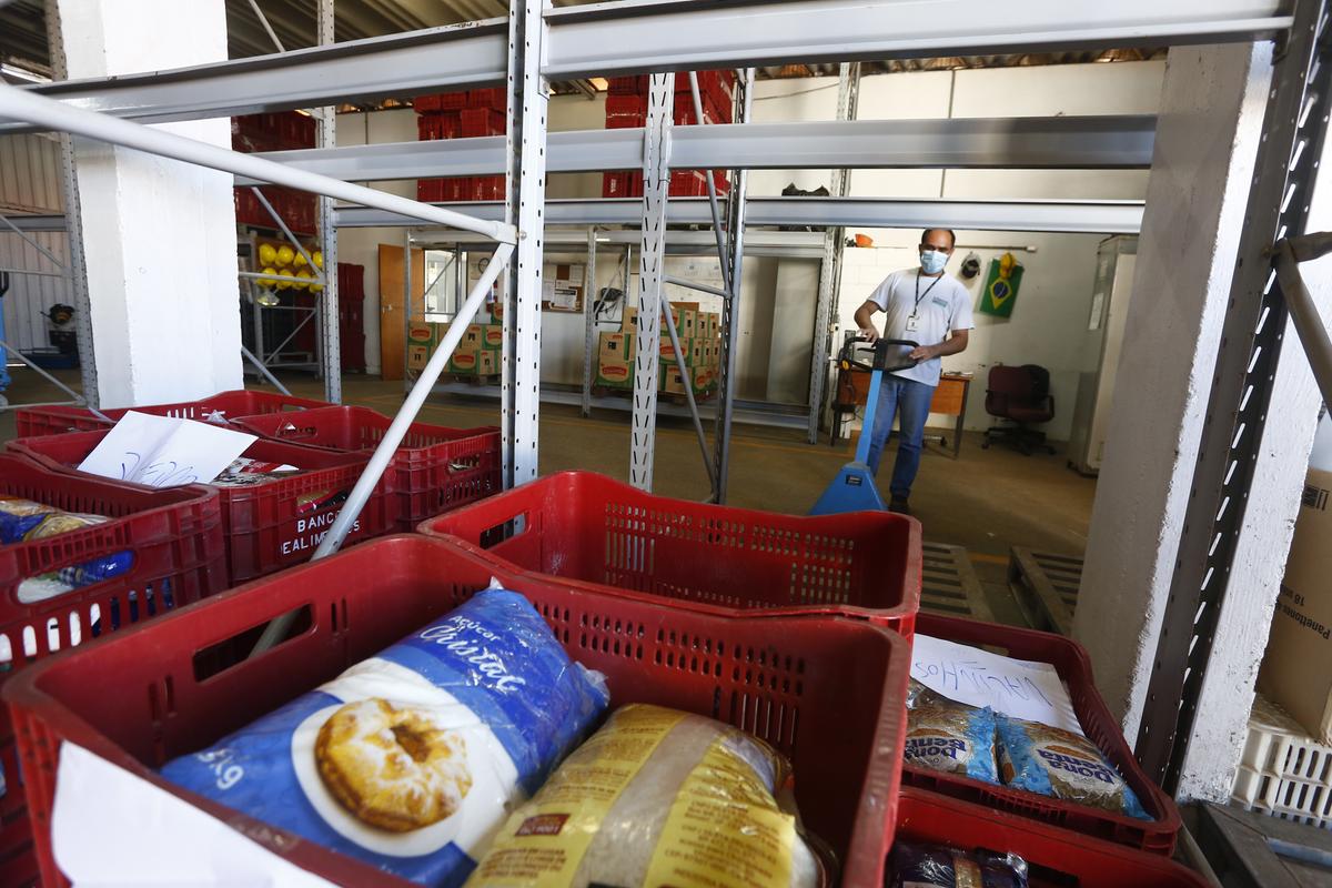 As doações de comida despencaram 72% no Banco de Alimentos de Campinas (Gustavo Tilio)