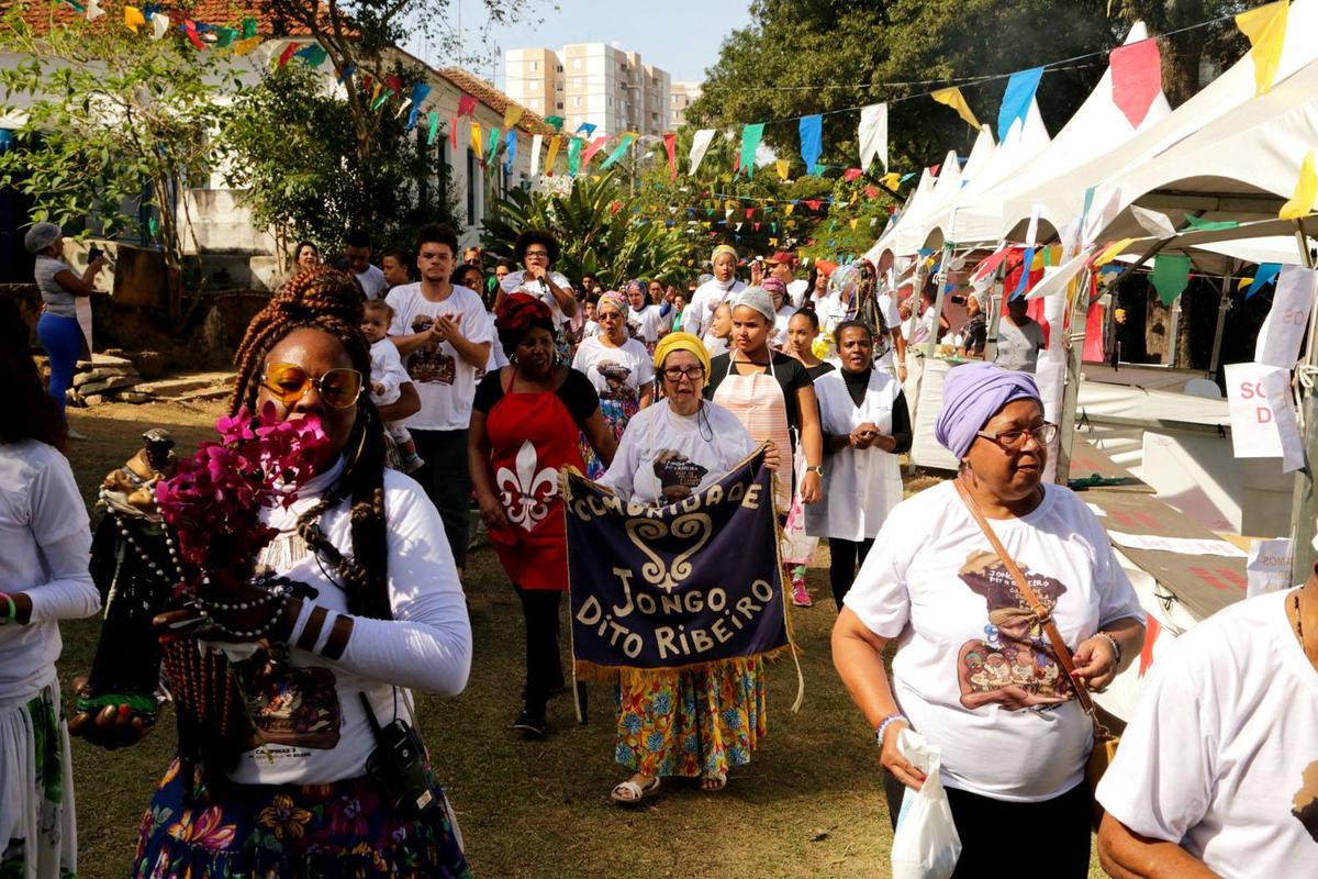 Apresentações culturais e artísticas de diversos grupos agitam a programação da festa neste sábado (Reprodução Facebook)